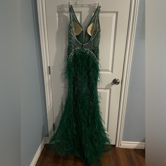 Prom dress - Picture 4 of 4